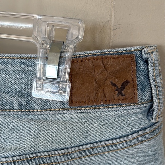 American Eagle Outfitters Shortie Jean Shorts Stretch Faded Blue Distressed - Picture 13 of 15